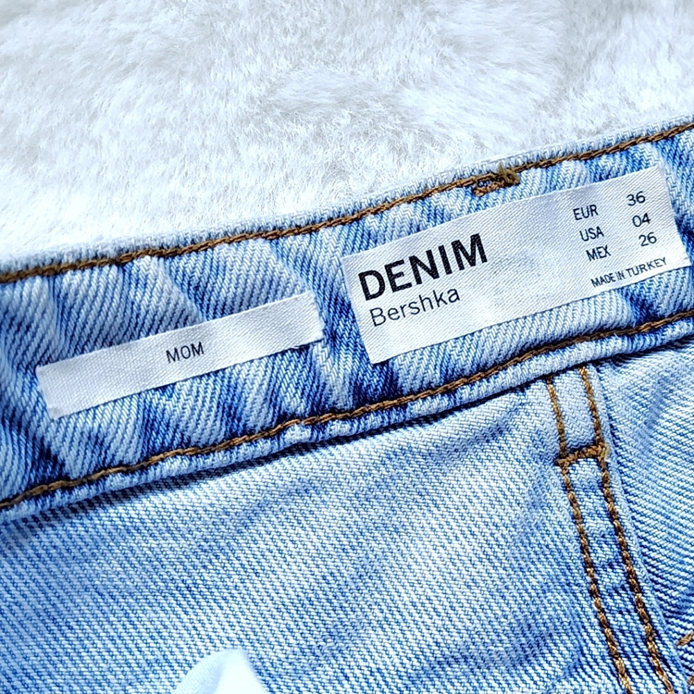 Mom Jeans Bershka High Rise Destroyed Ripped Distressed Denim - Picture 6 of 11
